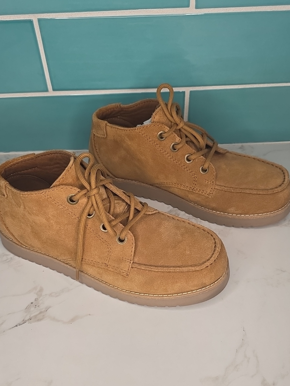 Koolaburra Men's Suede Chukka Boots in Tan